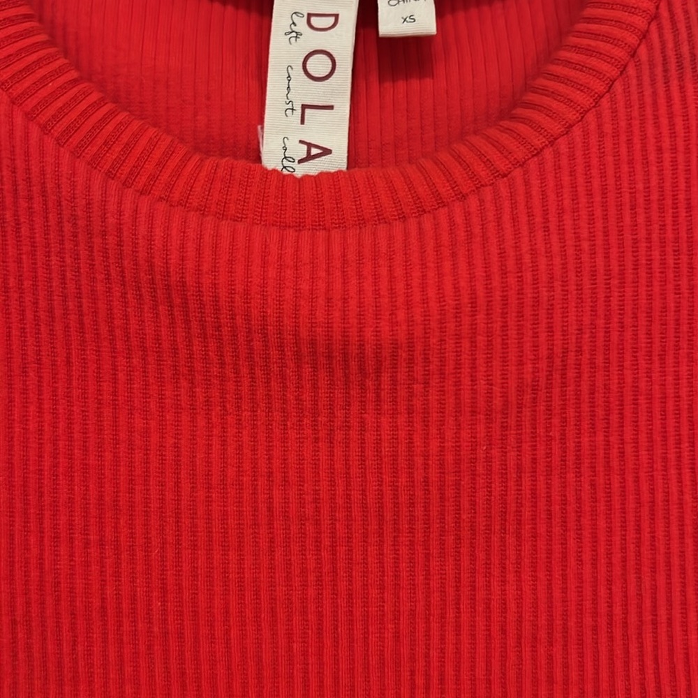 Red top - Picture 6 of 6